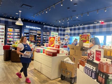 Bath and body works san antonio - Learn more about how we work from the inside out to deliver on customer satisfaction every day through our distribution center careers.